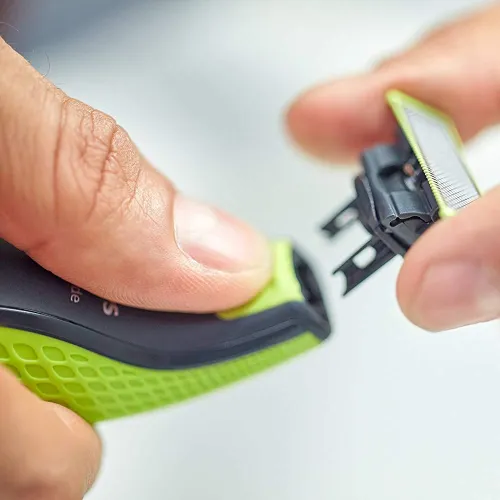 Philips Oneblade Replaceable Blade with Unique OneBlade Technology, Lime (QP210/51) 4 Philips Oneblade Replaceable Blade with Unique OneBlade Technology, Lime (QP210/51)