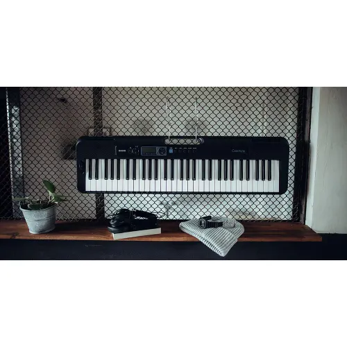 Casio CT-S300 Casiotone 61-Key Touch Sensitive Portable Keyboard (Black)
